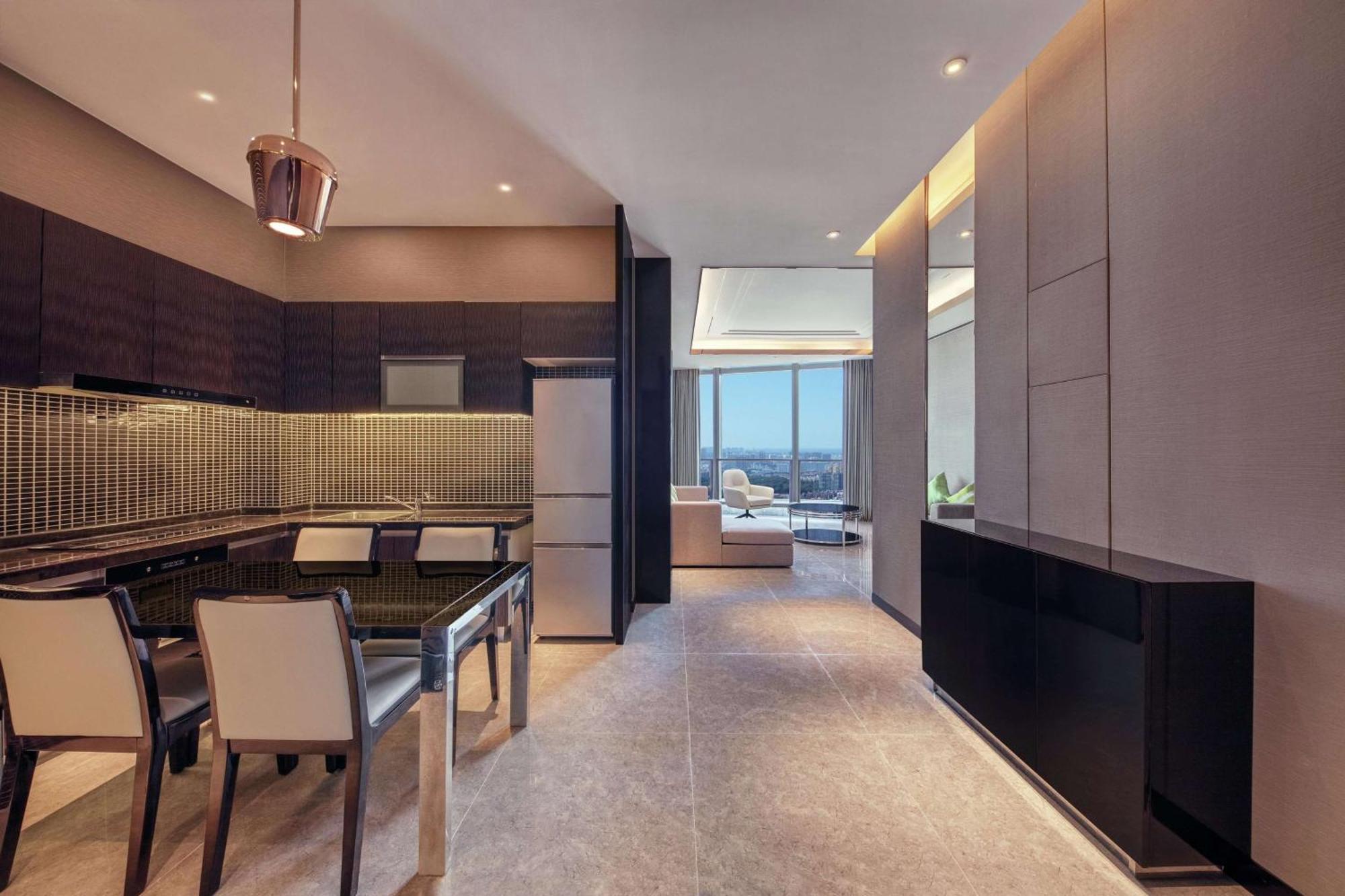 Hotel Hilton Haikou 5*